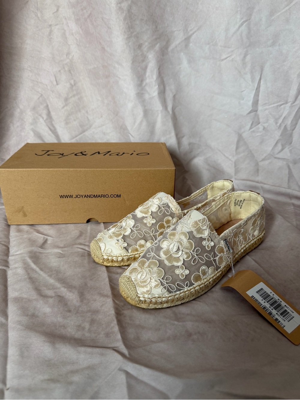 Joy & Mario Women's Cream Floral Lace Espadrilles